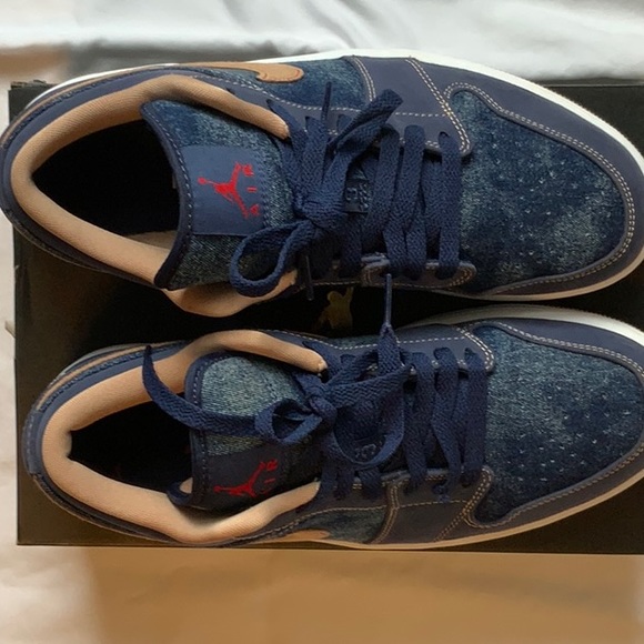 Nike Air Jordan 1 Low SE. NWOT size 8.5 - Picture 7 of 16